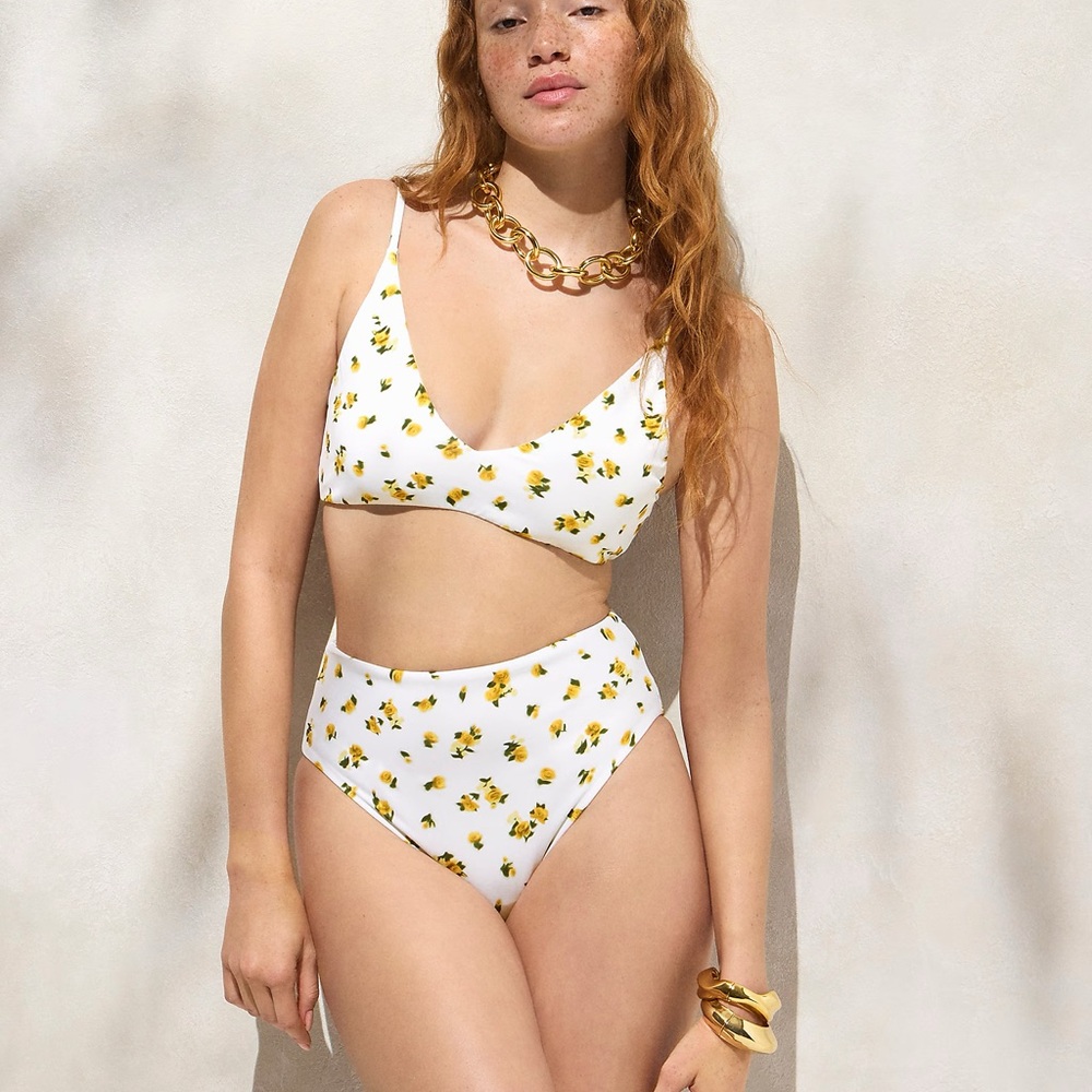 Lana bikini top in Classic Sculpt™